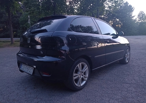 Seat Ibiza cena 9900 przebieg: 223000, rok produkcji 2006 z Iłża małe 56